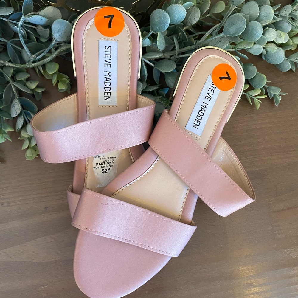 STEVE MADDEN WOMENS SANDALS